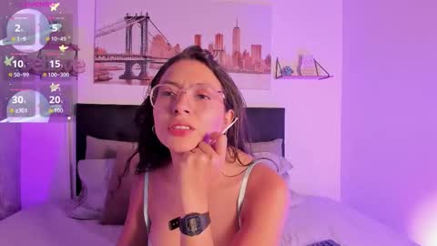 Snapshot of sofialujan_ chatting on February 14, 10:06 pm sofialujan_ online show from February 14, 10:06 pm