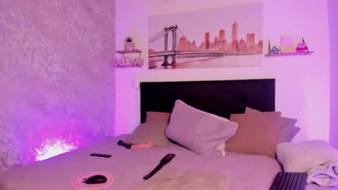 Snapshot of sofialujan_ chatting on March 28, 2:38 pm sofialujan_ online show from March 28, 2:38 pm