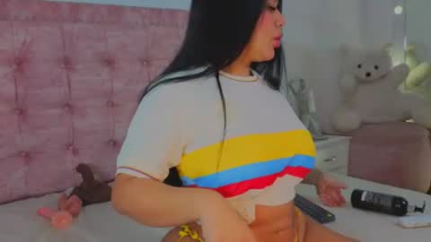 sofianixonn online show from June 23, 12:14 pm