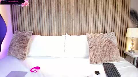 Sofiaorange online show from December 14, 5:51 pm