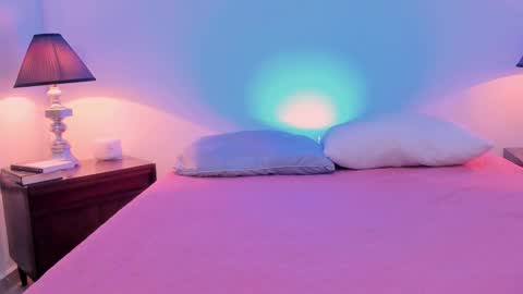 Snapshot of sofiarouge_ chatting on November 19, 8:53 pm Sofia Help me reach 5K followers online show from November 19, 8:53 pm