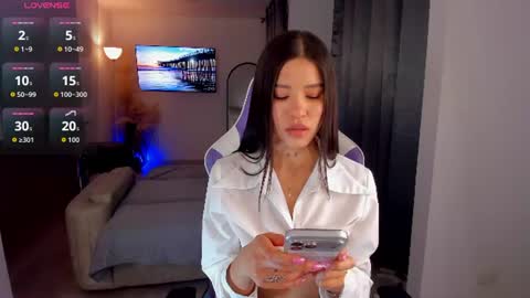 Snapshot of sofiawiliam chatting on August 8, 2:03 am sofia wiliam online show from August 8, 2:03 am