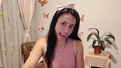 Snapshot of sofibelladelavega chatting on October 11, 1:53 pm Sofi Bella online show from October 11, 1:53 pm