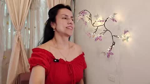 Snapshot of sofibelladelavega chatting on May 23, 7:07 pm Sofi Bella online show from May 23, 7:07 pm