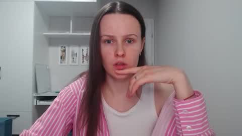 sofibliss online show from February 6, 7:17 pm