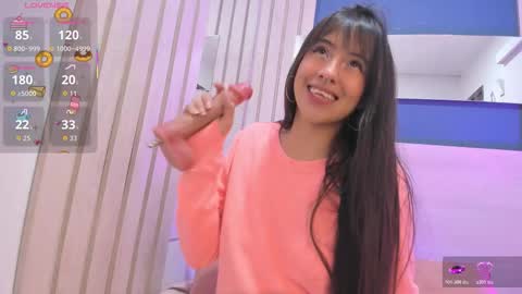 Snapshot of soficandy_ chatting on November 13, 12:15 pm soficandy_ online show from November 13, 12:15 pm