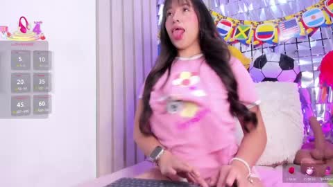 soficandy_ online show from June 30, 11:11 am