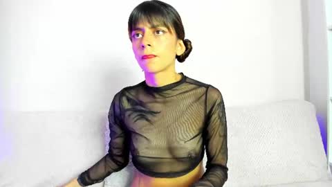 Snapshot of sofidior chatting on June 12, 6:18 pm Sofia OF sofidioroficial online show from June 12, 6:18 pm