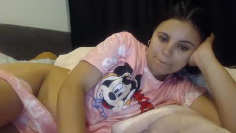 Snapshot of sofigarcia17 chatting on January 2, 2:54 am sofi online show from January 2, 2:54 am