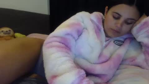 Snapshot of sofigarcia17 chatting on February 3, 2:36 am sofi online show from February 3, 2:36 am