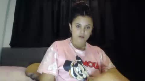 Snapshot of sofigarcia17 chatting on February 27, 2:21 am sofi online show from February 27, 2:21 am