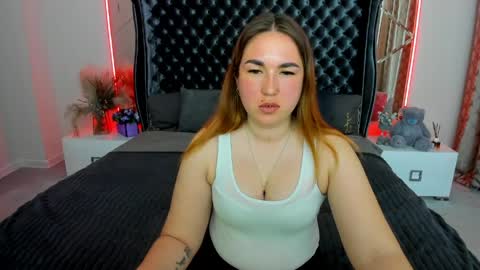 Snapshot of sofii_darling chatting on April 22, 5:25 pm sofii_darling online show from April 22, 5:25 pm