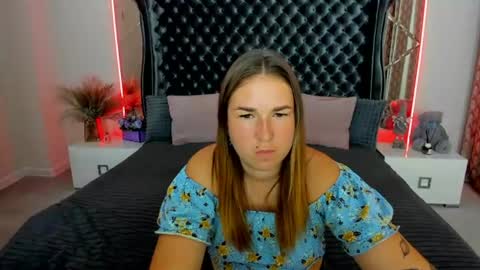 sofii_darling online show from July 23, 5:00 pm