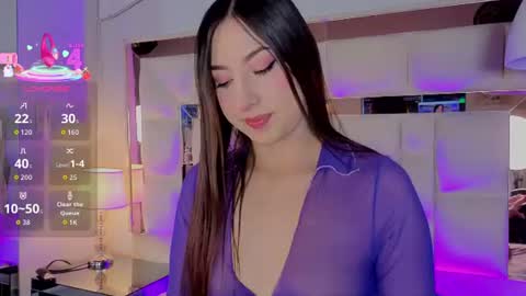 sofii_jones online show from July 10, 4:39 am
