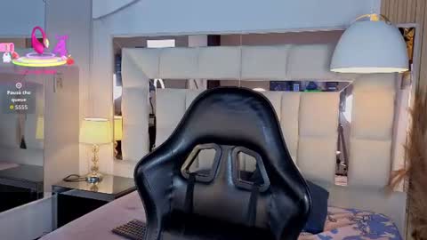 Snapshot of sofii_jones chatting on July 18, 5:33 am sofii_jones online show from July 18, 5:33 am
