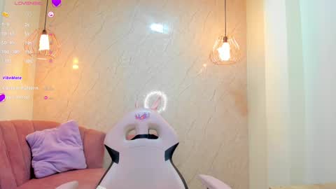 Snapshot of sofii_miller_ chatting on March 4, 6:18 pm online show from March 4, 6:18 pm