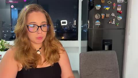 Snapshot of sofii_n_diego chatting on March 25, 12:38 am sofii_n_diego online show from March 25, 12:38 am