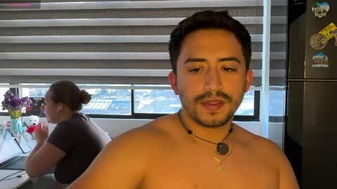 Snapshot of sofii_n_diego chatting on April 6, 10:44 pm sofii_n_diego online show from April 6, 10:44 pm