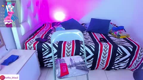 Snapshot of sofiia_diiaz chatting on December 6, 8:40 pm  Sofa Daz  online show from December 6, 8:40 pm