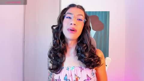 Snapshot of sofiia_grey_ chatting on February 12, 4:13 pm Sofi online show from February 12, 4:13 pm