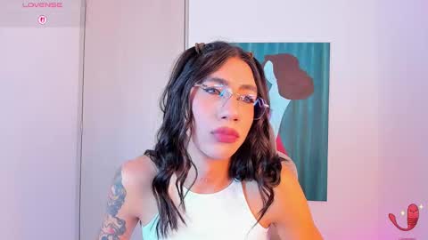 Snapshot of sofiia_grey_ chatting on February 17, 3:19 pm Sofi online show from February 17, 3:19 pm