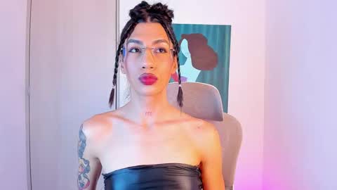Snapshot of sofiia_grey_ chatting on March 23, 4:11 pm Sofi online show from March 23, 4:11 pm
