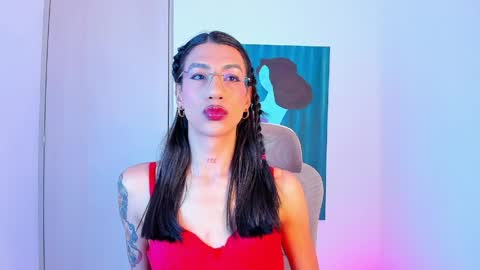Snapshot of sofiia_grey_ chatting on April 1, 11:55 am Sofi online show from April 1, 11:55 am