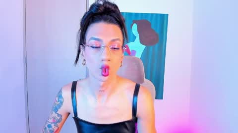 Snapshot of sofiia_grey_ chatting on April 4, 12:57 pm Sofi online show from April 4, 12:57 pm