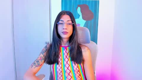 Snapshot of sofiia_grey_ chatting on April 29, 5:17 pm Sofi online show from April 29, 5:17 pm