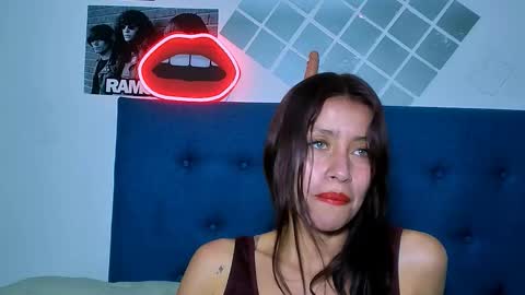 Snapshot of sofiia_tay chatting on September 17, 3:14 pm sofiia_tay online show from September 17, 3:14 pm