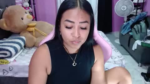 Snapshot of sofiiadreams chatting on March 19, 11:42 pm sofia Dreams online show from March 19, 11:42 pm