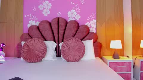 Sofi Miller  online show from October 12, 1:54 pm