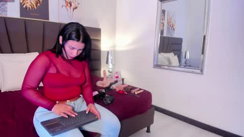      online show from January 5, 11:26 am