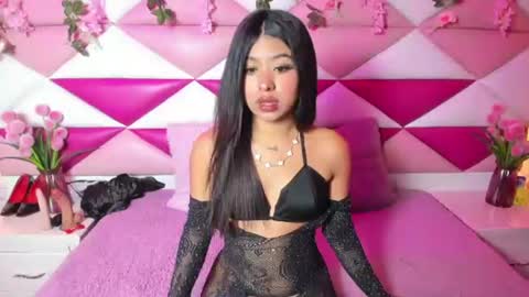 Snapshot of sofirose_111 chatting on June 26, 2:43 pm Sofi online show from June 26, 2:43 pm