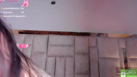 Snapshot of sofiscott_ chatting on February 15, 2:26 am Sofia online show from February 15, 2:26 am