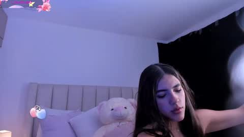 Snapshot of sofiscott_ chatting on September 26, 4:27 am Sofia online show from September 26, 4:27 am