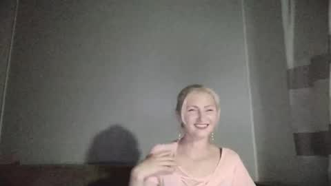 Snapshot of sofishine11 chatting on November 10, 4:50 pm Sofi online show from November 10, 4:50 pm