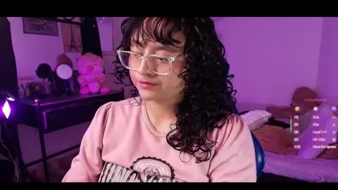 Demi Sofia online show from December 1, 6:35 pm