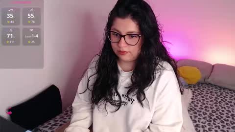 Lau  online show from October 17, 3:36 pm