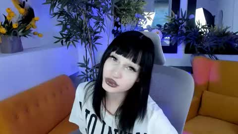 sofiyawilliams online show from September 23, 7:44 am