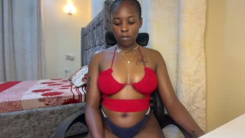 soft_nicole online show from July 5, 8:27 pm