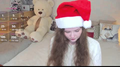 Mia online show from December 25, 7:02 pm