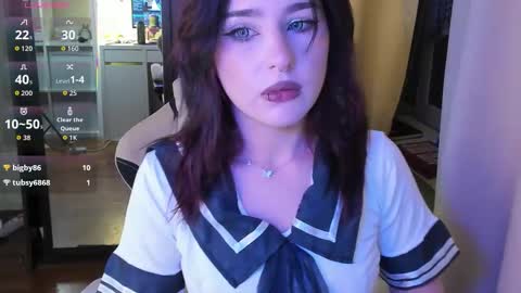 Snapshot of softalone chatting on November 12, 10:20 pm Di online show from November 12, 10:20 pm