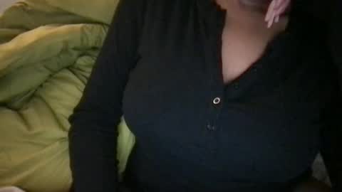 Snapshot of softberrry chatting on December 15, 2:10 pm Jade online show from December 15, 2:10 pm