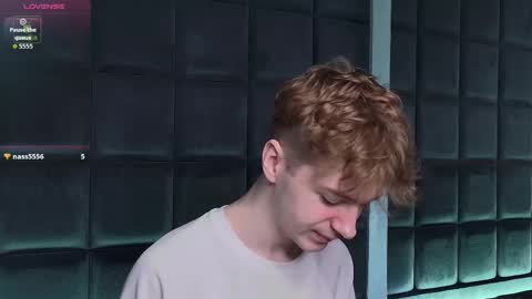 Snapshot of softcrave chatting on November 30, 8:46 pm PAUL online show from November 30, 8:46 pm