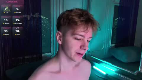 Snapshot of softcrave chatting on December 16, 8:47 pm PAUL online show from December 16, 8:47 pm