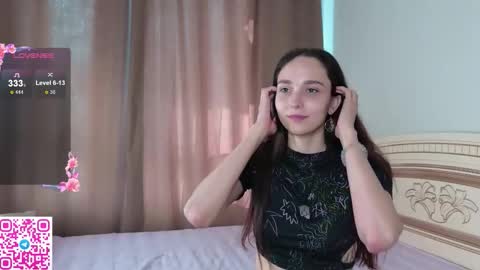 Elly online show from October 3, 6:54 am