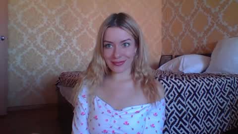 softy_aura online show from June 8, 10:48 am
