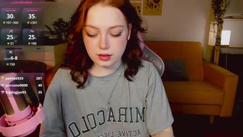 Snapshot of sofy_benson chatting on December 22, 2:16 pm Sofy online show from December 22, 2:16 pm