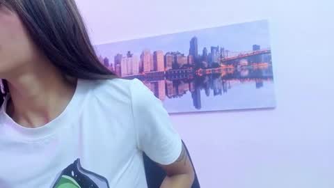 Snapshot of sofy_durand chatting on March 3, 11:49 am sofy_durand online show from March 3, 11:49 am